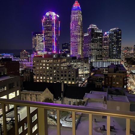 1Bd Nestled Uptown Apartment Шарлът Екстериор снимка